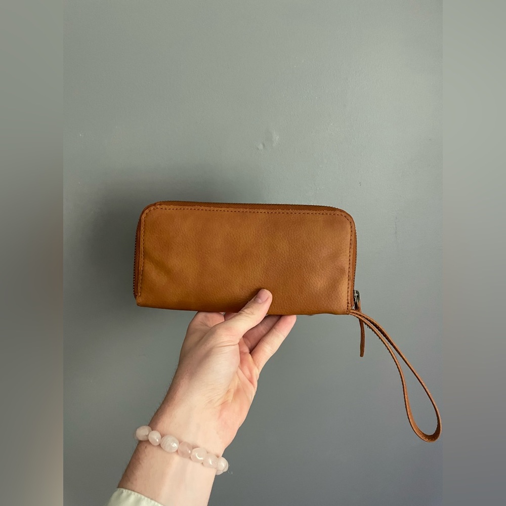 Free People Vegan Leather Wallet NWOT - Picture 3 of 5